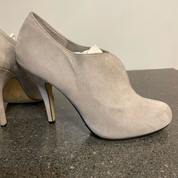 Apt.9 Booties Size 9 - Picture 2 of 10